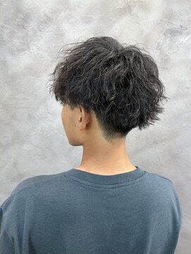 シキ(SIKI) メンズ/スパイラルパーマ/20代メンズヘア