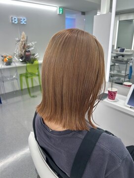 イロウ 山口どうもん店(IROW) デザインカラー/ペールベージュ/外ハネボブ