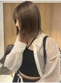 ダブルカラーミルクティーグレージュ前下がりハイトーンボブ