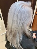 アッシュ 荻窪店(Ash)&nbsp;ホワイトカラー【ホワイト／シルバー／荻窪】