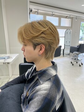 ノーム(NORME) 毛流れセンターパート