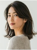 大人の艶と軽さを纏うミディアム