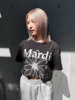 ヴァーディ オモテサンドウ(Vardy omotesando)&nbsp;beige/ホワイトベージュ ハイトーンロブ ブリーチカラー モード