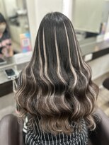 グランディールヘアデザイン(grandir hairdesign)&nbsp;シルバーハイライト！-Yurika-
