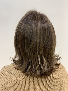 アズール 草加(azule) 外ハネ　ベージュ透明感カラー