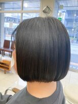 ミーティア バイ クアトロ(Meteor By QUATRO) 黒髪×まるみショートボブ