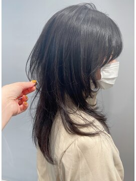 ラブクロムトーキョー オモテサンドウ(LOVECHROME OMOTESANDO) ウルフカット・ウルフレイヤー・ツヤ髪・艶髪・センターパート