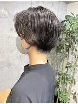 マノハル(MANOHARU)&nbsp;えりあしはねるのがおさまるパーマ、黒髪マニッシュショート