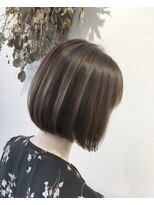 ルッソカナン(Lusso canaan) まとまりの良いつるっとボブ/30代40代50代
