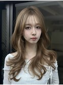 ヘーゼルベージュ　ブリーチなし　レイヤーカット　海外風