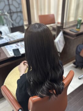 黒髪/クラゲヘアー/オリーブグレー/小顔/ココアベージュ/成田