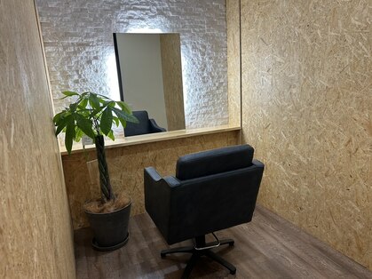 エヌオービー(N.O.B)の写真