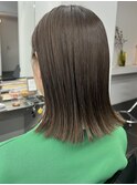 20代30代切りっぱなしボブタッセルボブ顔周りレイヤーオリーブ