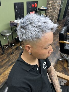 メゾンフォーメン トアロード(Maison for men TorRoad) ホワイト【メンズパーマ/メンズメッシュ/メッシュパーマ】