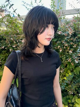 シイ(SIE) オリーブグレージュ レイヤーカット