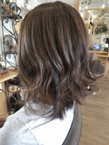 ルークス 中央林間(LOOOKS)&nbsp;ハイライトを入れて白髪染も明るい雰囲気に♪