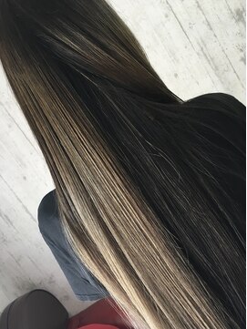 リトルベース(LITTLE BASE) アッシュグレイ、めくるとスモークブラック