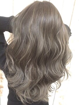 オリ(‘Oli) ハイライト＿プラチナグレイジュ