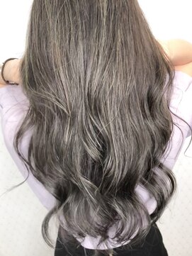 ファブ 銀座(fav) 20代30代40代◎小顔 無造作カール  外国人風くびれロング銀座