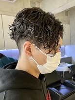 エリマ 調布(elima)&nbsp;波巻きスパイラル/ツイストスパイラル/センターパート/メンズ