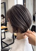ショートボブ×バレイヤージュ