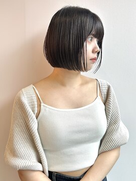 ウィクシーミミ 栄矢場町店(wixy mimi) 【wixy mimi/栄 矢場町/KOU】ぱつっとボブ/ミニボブ