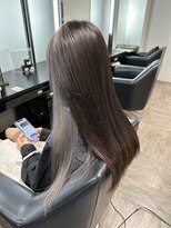 アンドバイモードケイズ (and by MODE K's)&nbsp;[サロンスタイル] インナーカラー/シルバー/レイヤーカット/ボブ