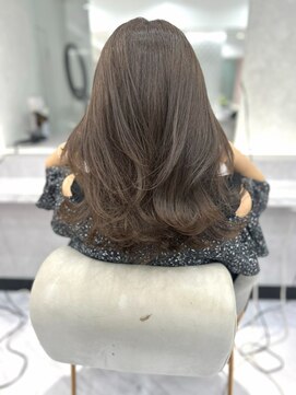 ジーナ 名駅(XENA.) 《xena/中島》ミディアムレイヤー×オリーブグレージュ