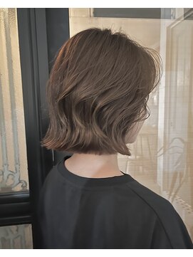 アンプラグド(unplugged) アッシュベージュブリーチなしダブルカラー透明感カラー