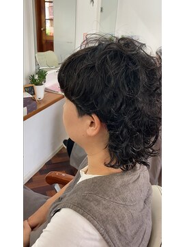 ヘアーアンドメイクアップモパ マッシュウルフ