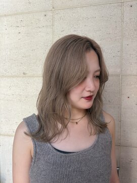 トリップ 大名(Trip) ホワイトミルクティベージュ