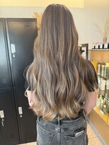 オリノ(olino)&nbsp;他店修正でつくる柔らかグレージュバレイヤージュ