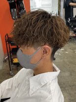 リタバイクロト(LITA by KUROT)&nbsp;那覇/刈り上げセンターパート/波巻きツイストスパイラル