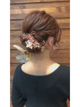 シーデン(C-den) 【人気No.1】愛されシニヨン×ドライフラワー