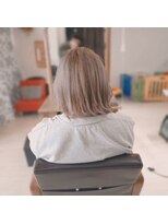 リー(Ly.)&nbsp;カット　カラー　ブリーチ