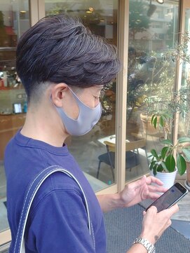 ヒート トウキョウ 目黒店(HEAT TOKYO) ツイスパセンターパートマッシュ波巻きダウンパーマメンズ目黒