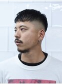 スーツ短髪ツーブロック束感モテる黒髪シークレットパーマ流行y5
