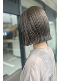 透明感グレージュ