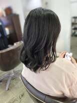 クレアーレ(creare) 黒髪のミディアム長さは外ハネのヘアスタイル - レイヤーカット