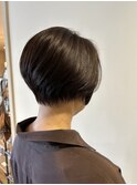 襟足すっきり前下がりショート