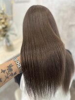 ラビス(Lovis)&nbsp;黒髪カタログ/ボブルフ/ネビージュ/小顔に見せるヘア/ワンレン