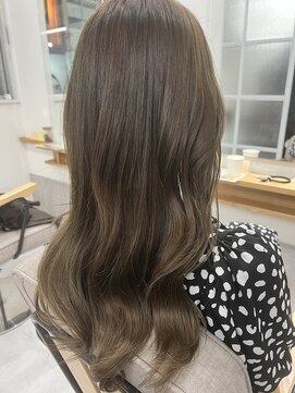 ミエル ヘア 新宿(miel hair) オリーブベージュ