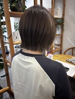 ソラ(SORA.)&nbsp;大人の抜け感グレージュ×切りっぱなしボブ