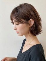 アプリール 北見(Aprire)&nbsp;大人可愛いレイヤーショートボブ小顔外ハネスタイルグレージュ