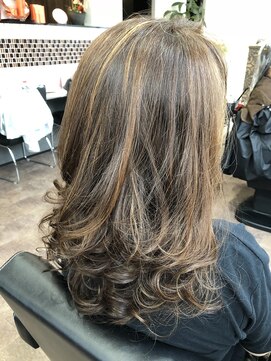 サロンドジュネ(salon de JUNE) 大人可愛い☆ハイライトロング