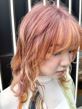 ピークアブー 原宿ハラカド(PEEK-A-BOO) ミディアム　レイヤー　ブリーチ　ピークアブー原宿　西尾