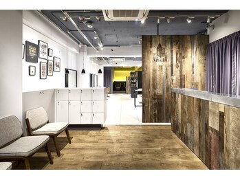 HAIR&MAKE EARTH　青葉台店