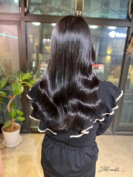 ジル アンク(Jill ankh) 《Jillankh 姫路駅前》ダークブラウン ブリーチあり 艶髪
