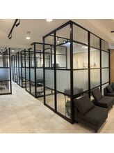 個室サロンで【なりたいを叶える為に】丁寧なカウンセリングで髪質診断☆お客様に合わせた提案を致します