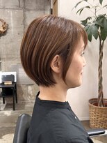 ヴィップルーム(viproom) シースルバングマッシュショートレイヤーカットふんわりミディ